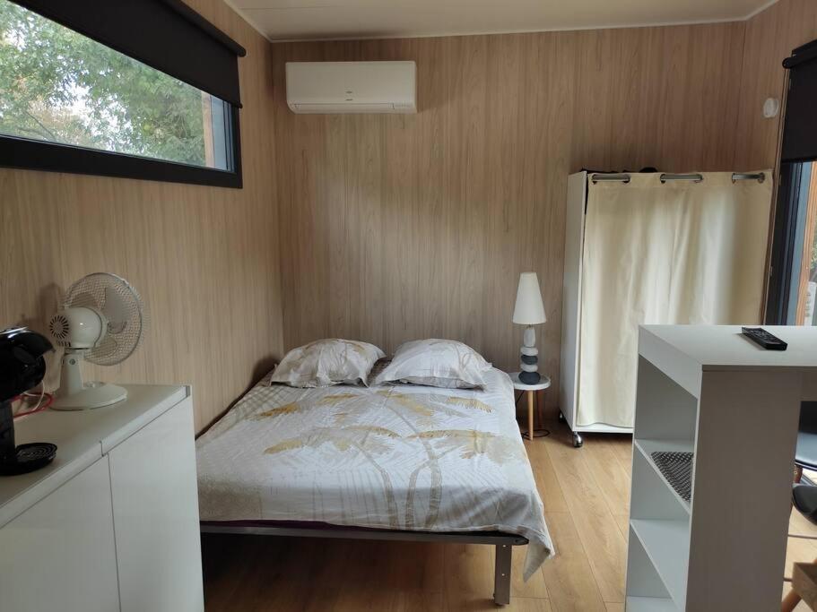 Joli Studio Climatise Avec Jacuzzi Prive Et Entree Independante Fréjus 外观 照片