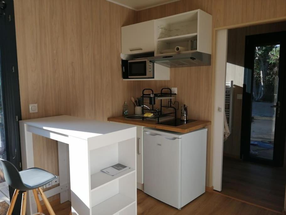 Joli Studio Climatise Avec Jacuzzi Prive Et Entree Independante Fréjus 外观 照片