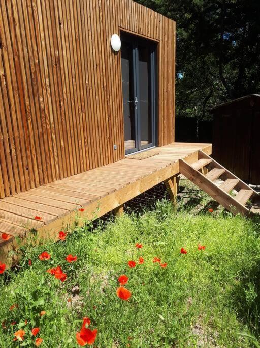 Joli Studio Climatise Avec Jacuzzi Prive Et Entree Independante Fréjus 外观 照片